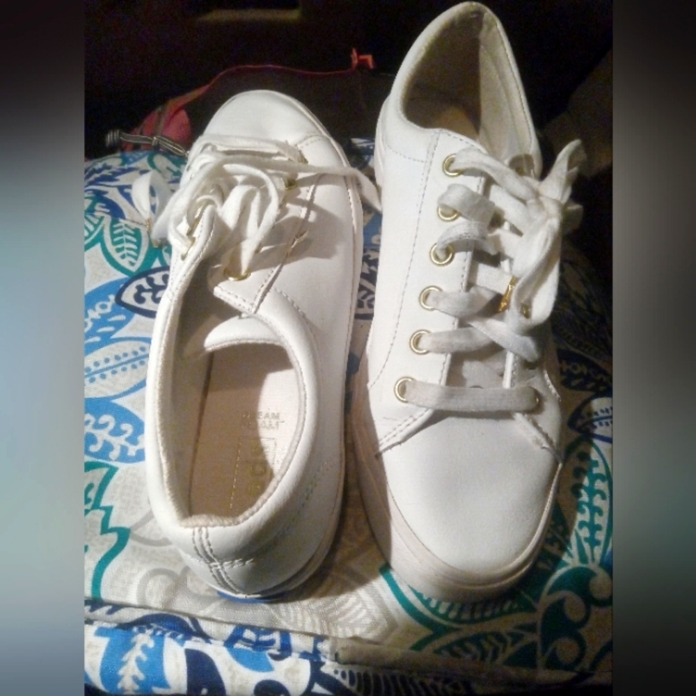 Women's leather keds